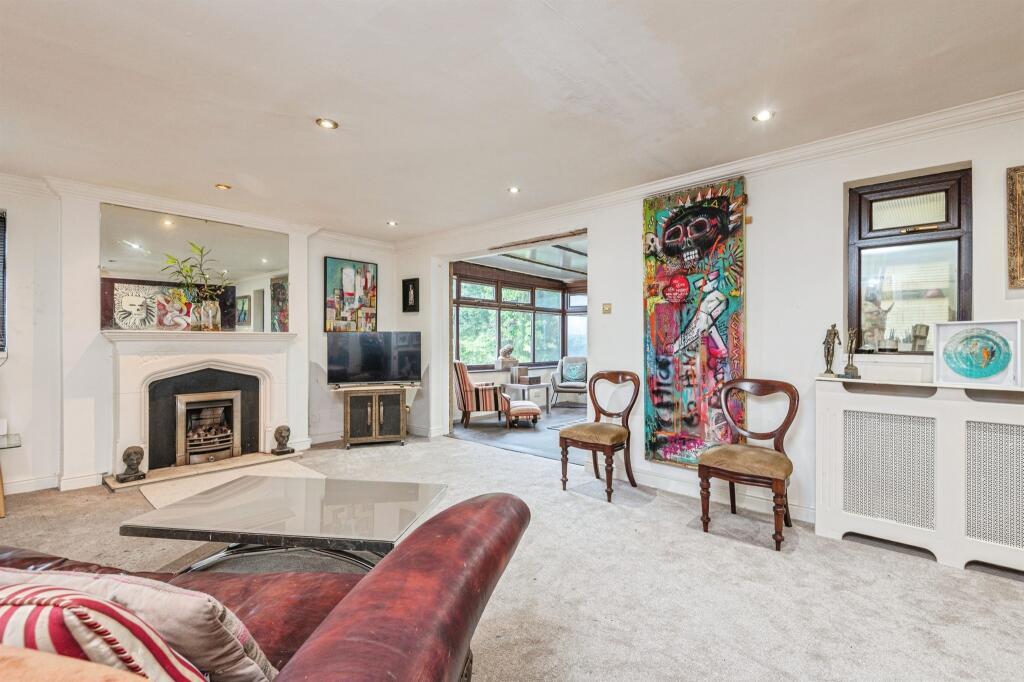 House in Wakefield - View 4