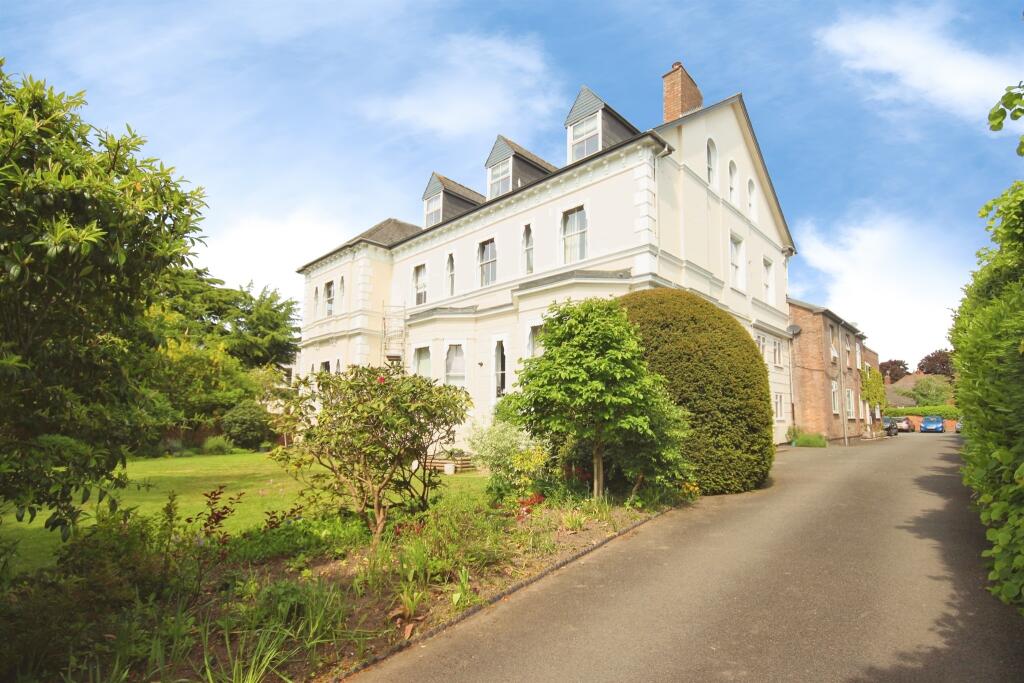 Main image of property: Warwick Place, Leamington Spa