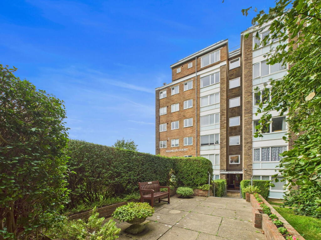 2-bed flat on Hangleton Road, Hove, BN3 7SB, £240,000
