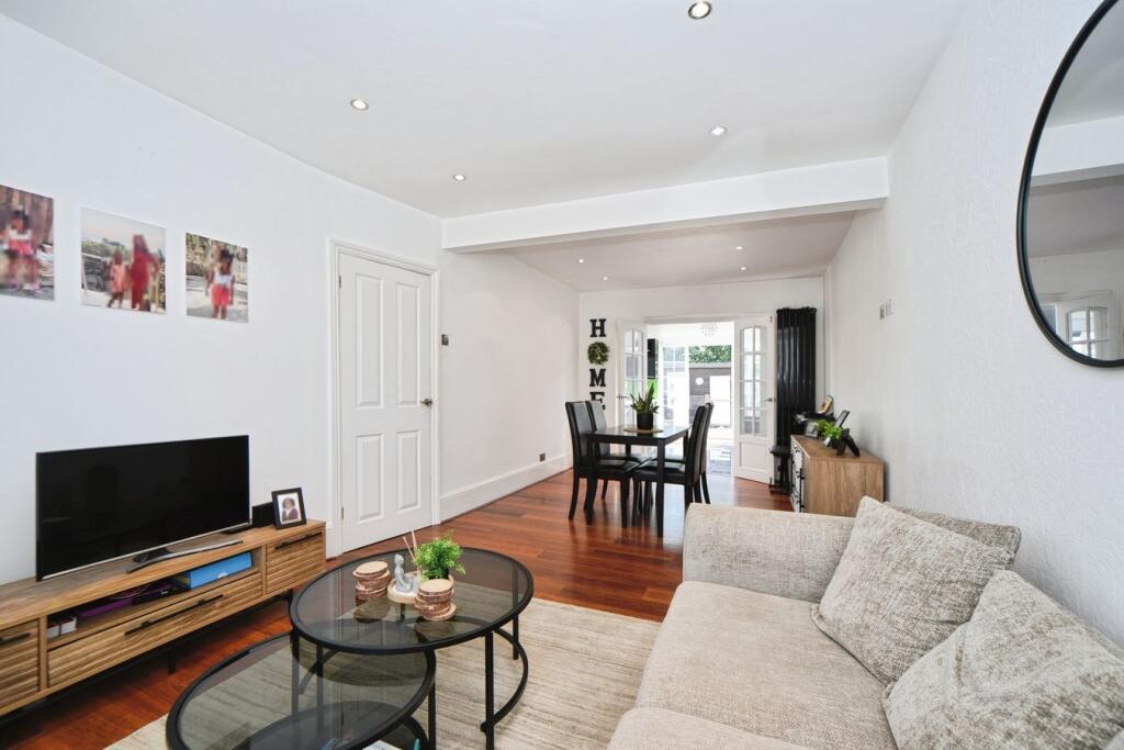 House in London - View 4