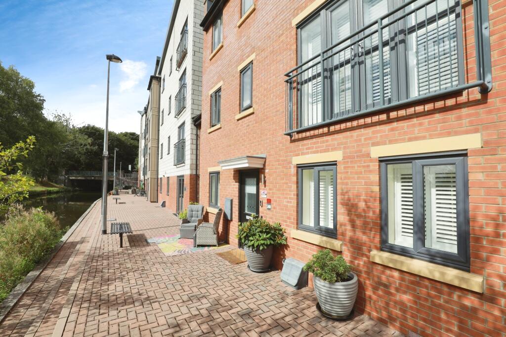 Quay Side, Stoke-on-Trent, ST1 photo 3