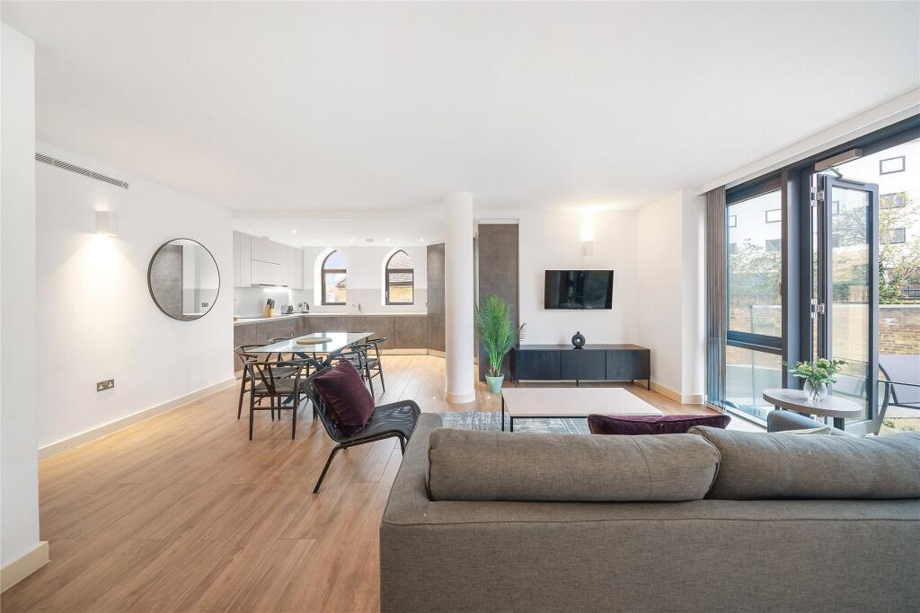 Main image of property: High Street, Brentford, TW8