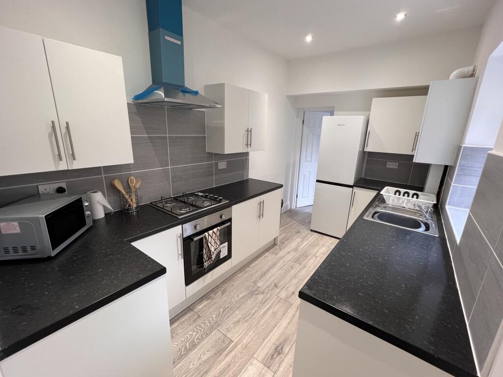House in Birmingham, West Midlands - View 3