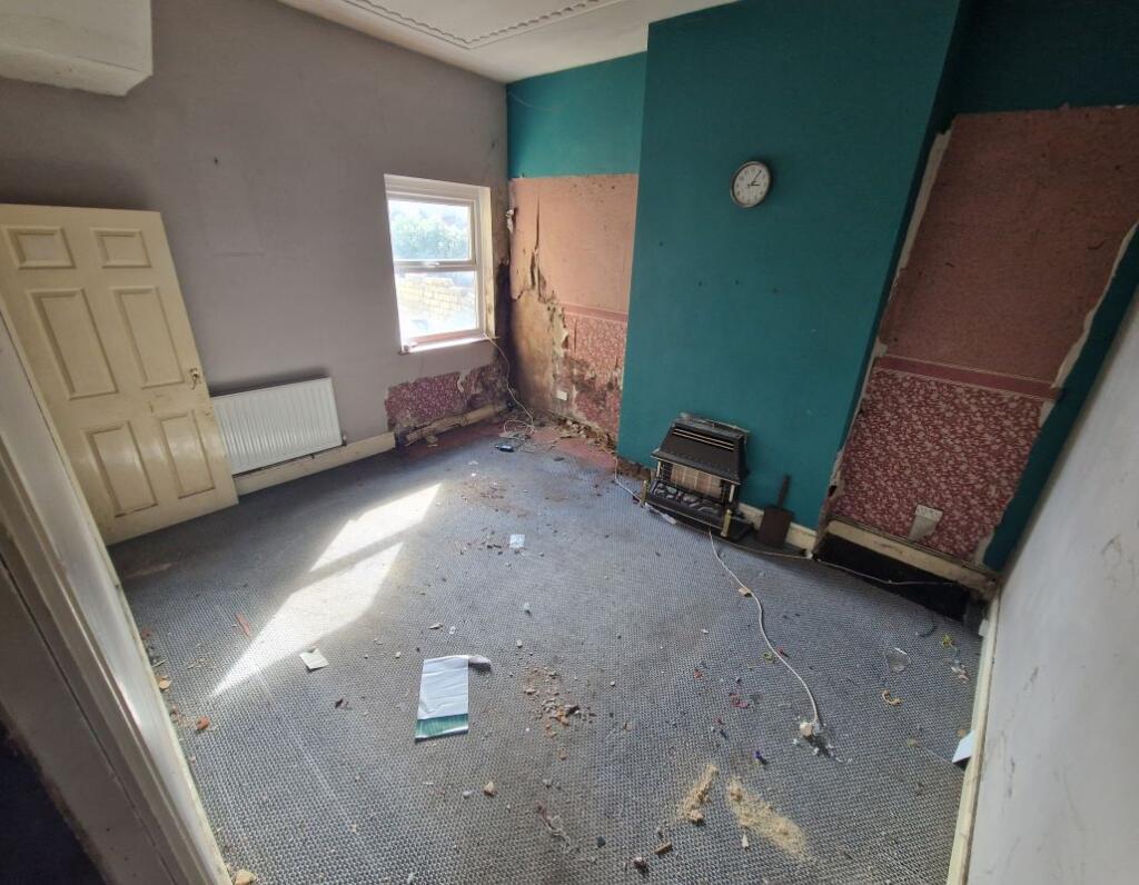 House in St Helens, Liverpool City Region - More