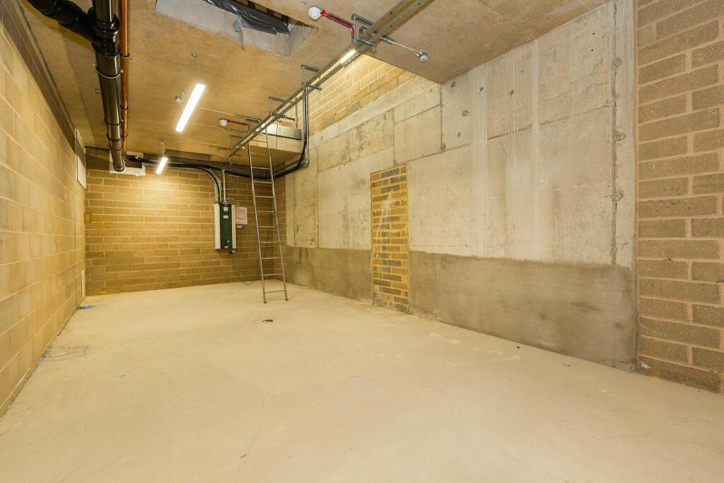 27B Toynbee Street 10.jpg