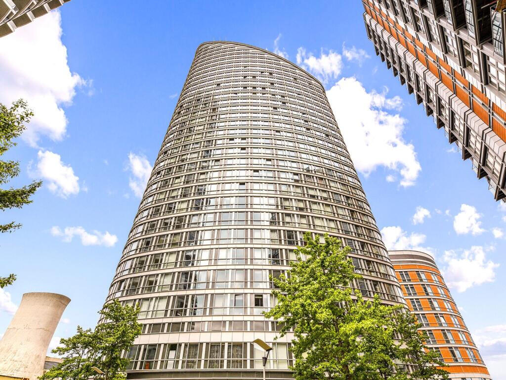 Main image of property: Ontario Tower, Canary Wharf, London, E14