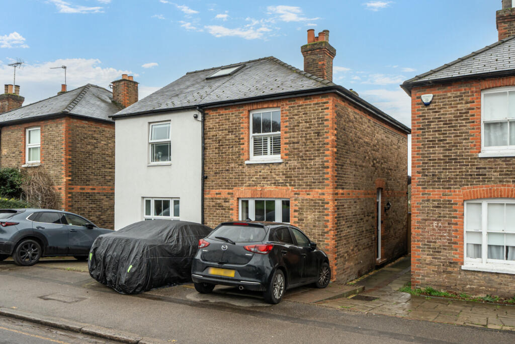 Main image of property: Portsmouth Road, Cobham, KT11