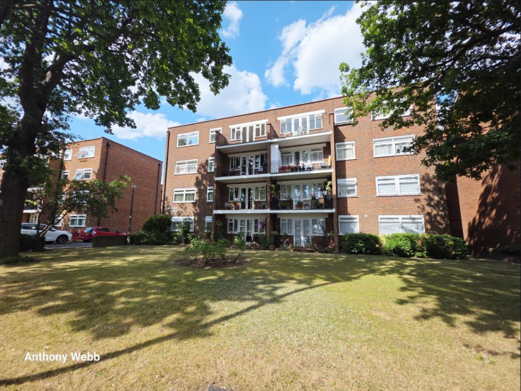 Main image of property: Chase Side, London, N14