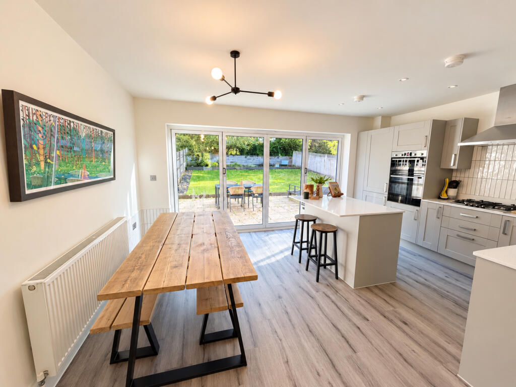 Sunnyside Close, East Grinstead, West Sussex photo 4