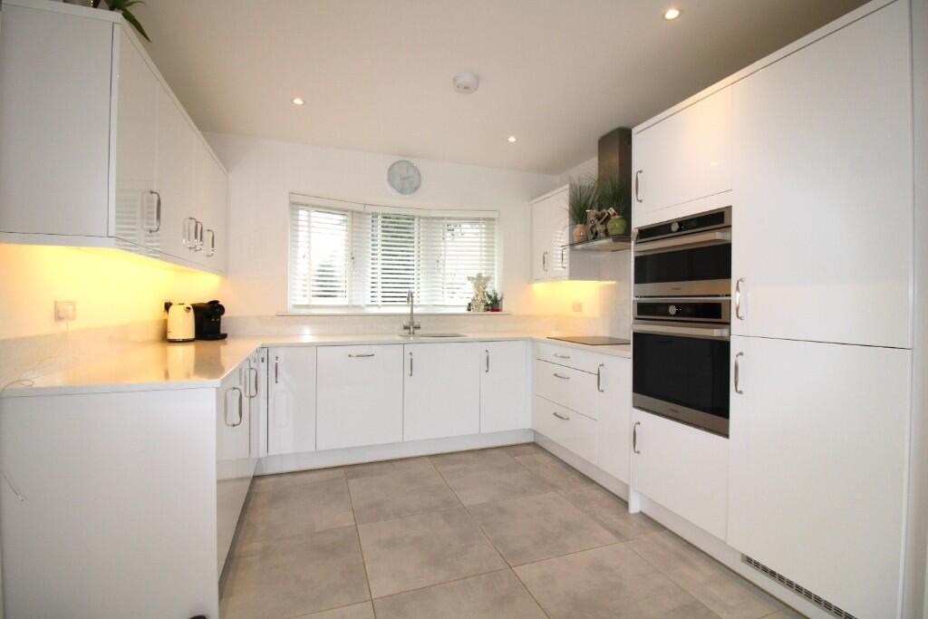 House in Stevenage, Old Town - View 5