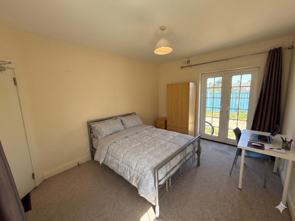 Main image of property: Room 2, Newmarket Road, CB5