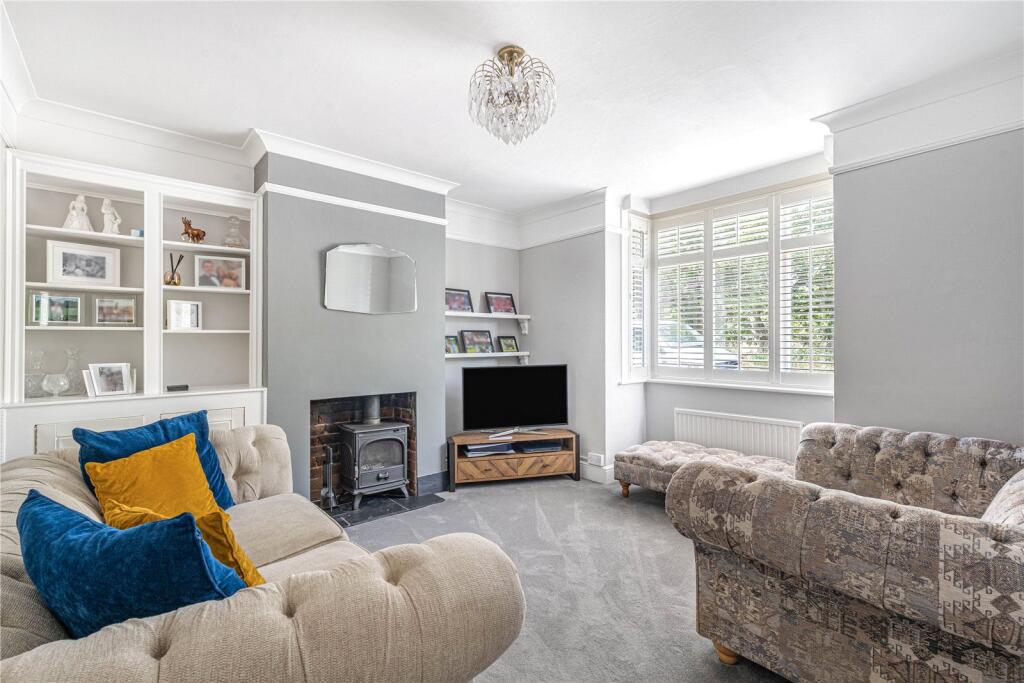 Oakdene Road, Peasmarsh, Guildford, Surrey, GU3 photo 4