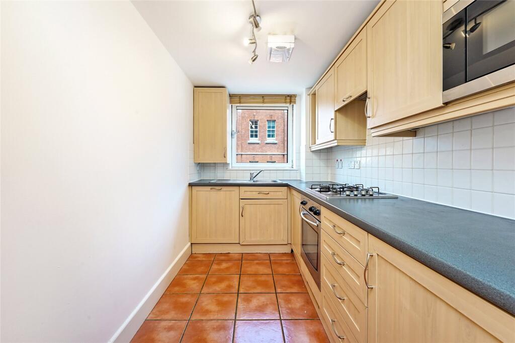 Apartment in London - View 5