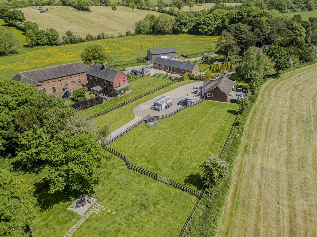 House in Staffordshire Moorlands, Kingsley - View 3