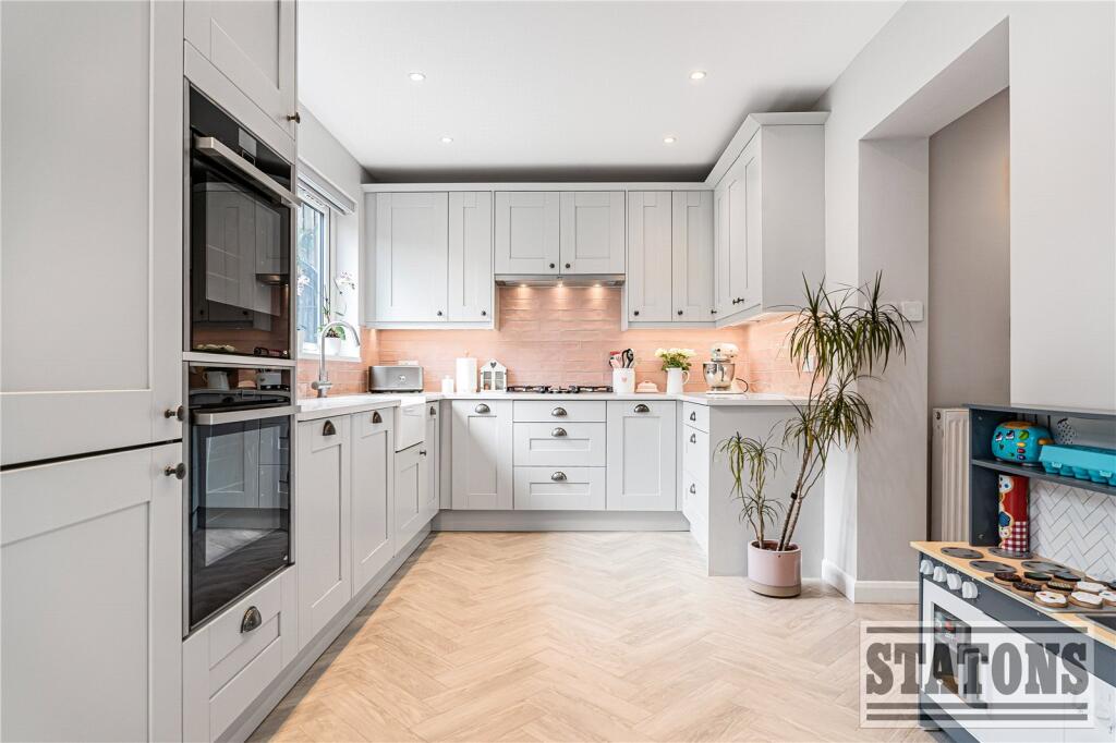 House in London, Woodside Park - View 5