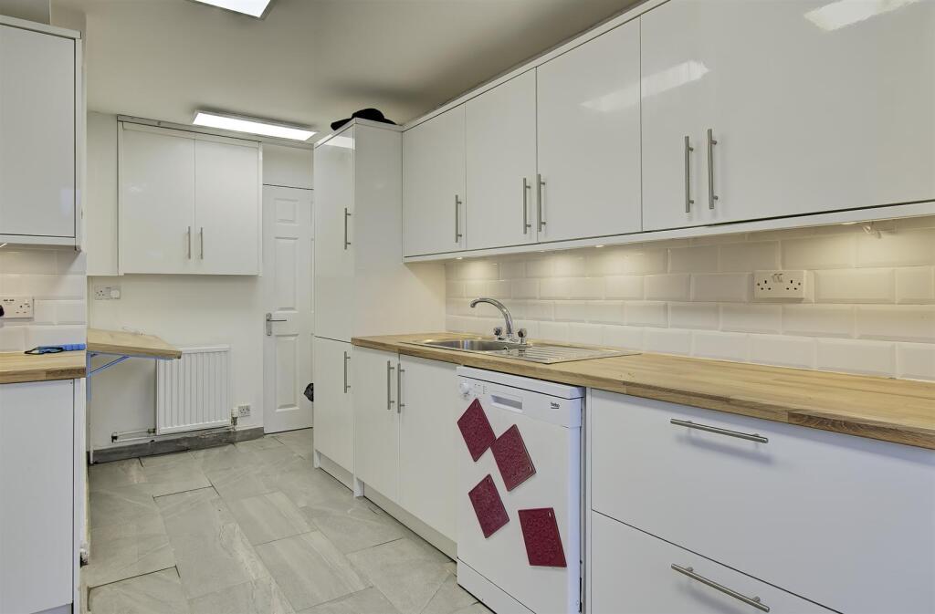 House in Higham Ferrers, North Northamptonshire - View 5