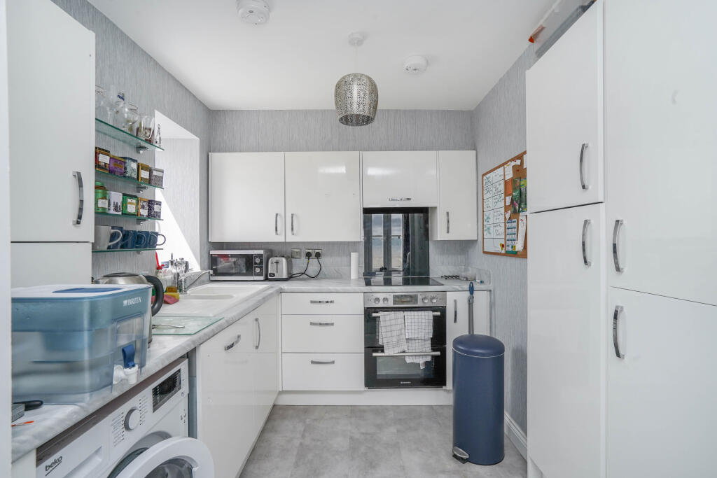 Apartment in Bridlington, East Riding of Yorkshire - View 4