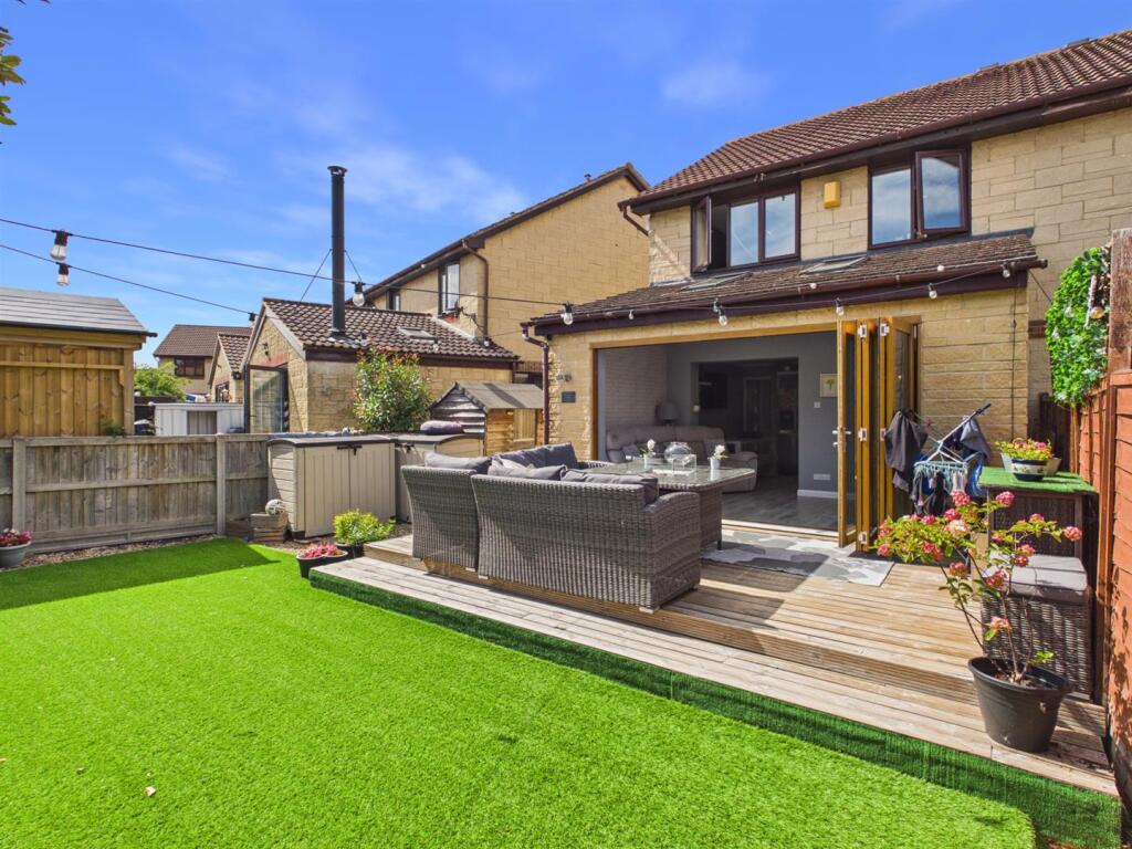 House in Tewkesbury, Churchdown - View 4