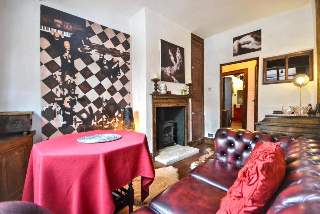 House in Tewkesbury, Priors Park - View 4