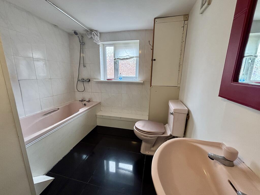 Apartment in Derby - View 5