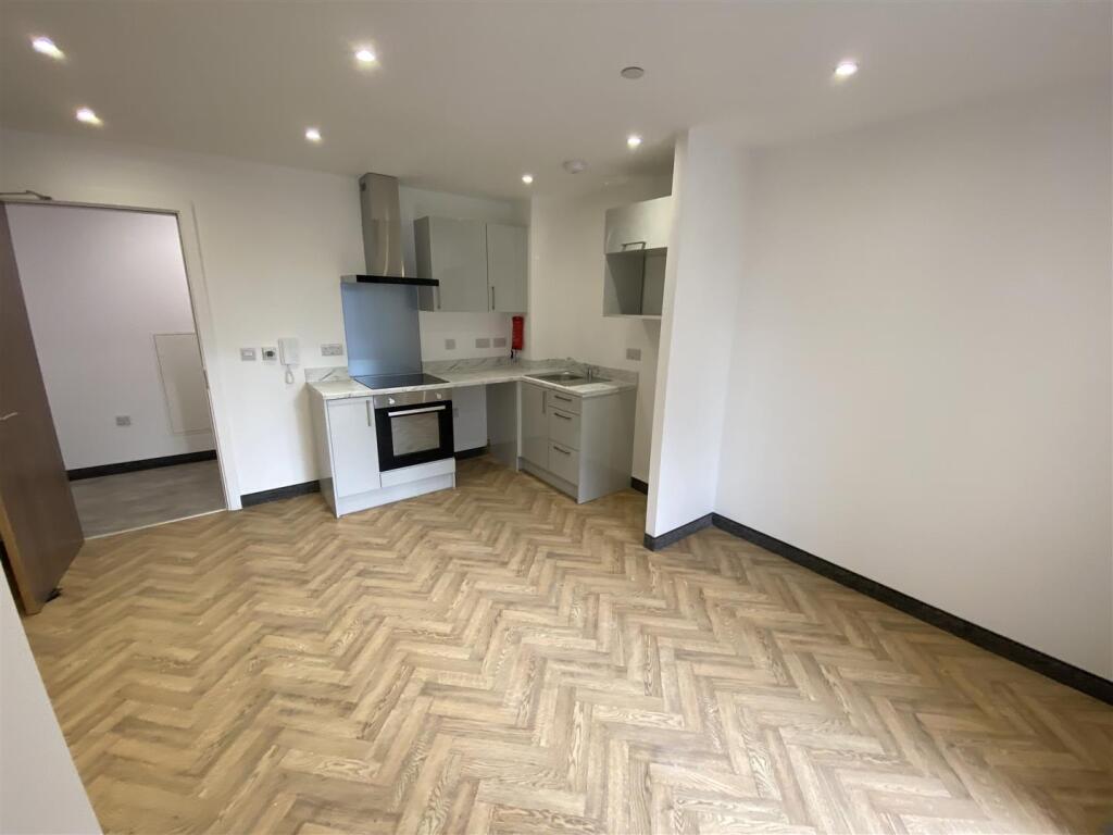 Apartment in Leicester - View 5