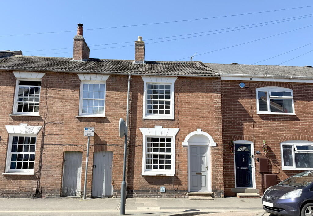Main image of property: Warwick
