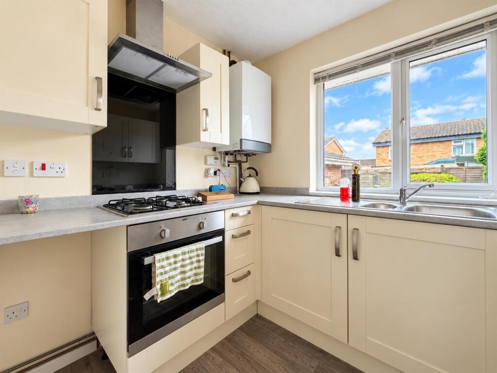 House in Hereford, Bobblestock - View 5