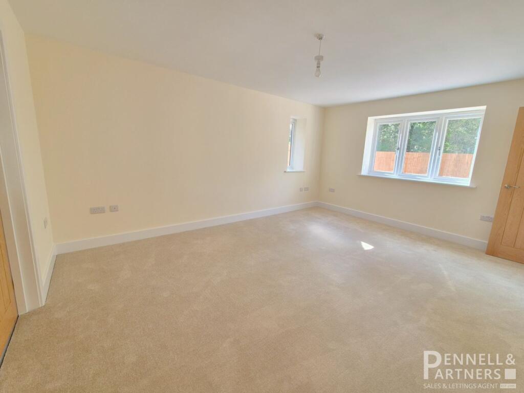 House in Peterborough - View 4