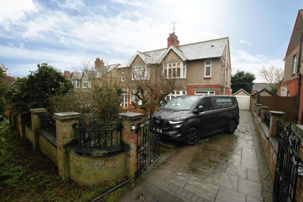 Main image of property: The Avenue, Wellingborough, Northamptonshire, NN8