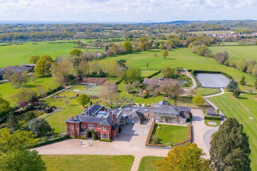 Main image of property: Weald Road, Brentwood, Essex, CM14