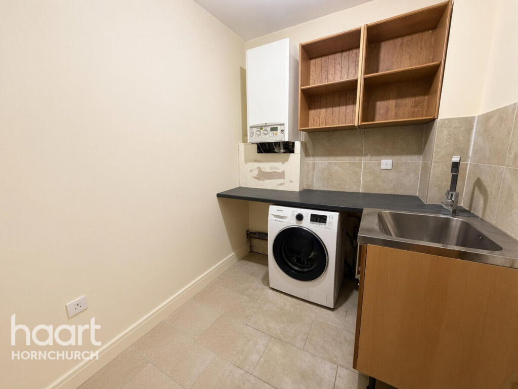 House in Rainham - More