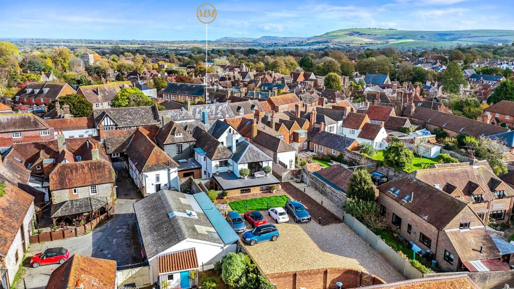 Main image of property: High Street, Steyning, BN44