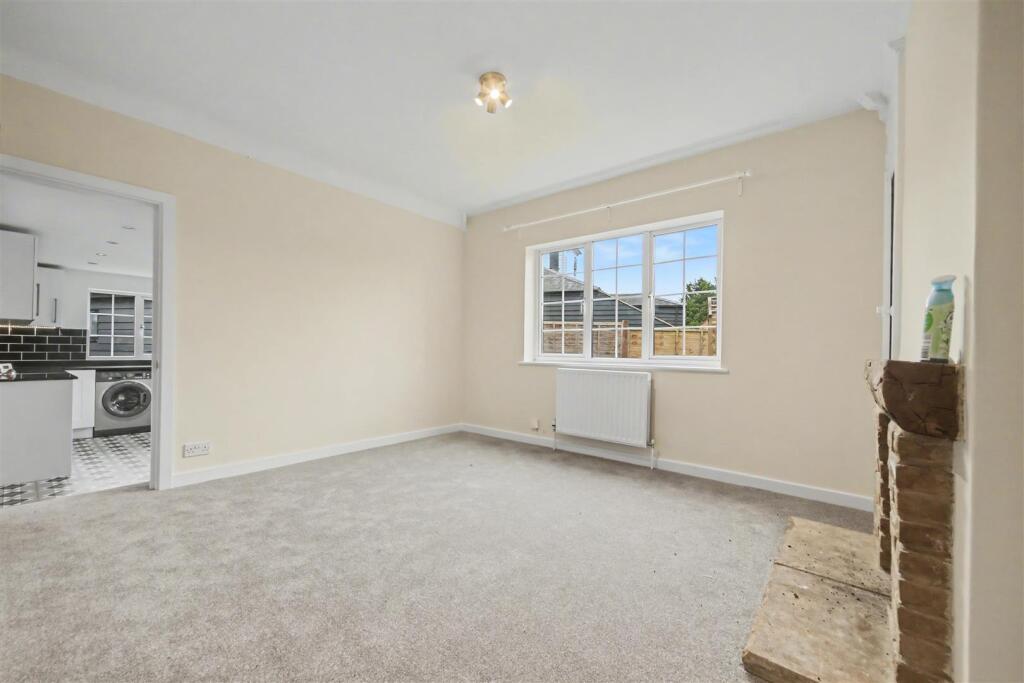 House in Watford - View 3