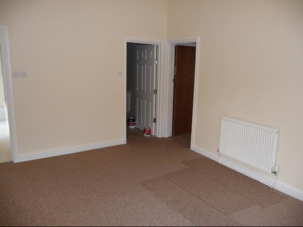Apartment in Newport - View 5