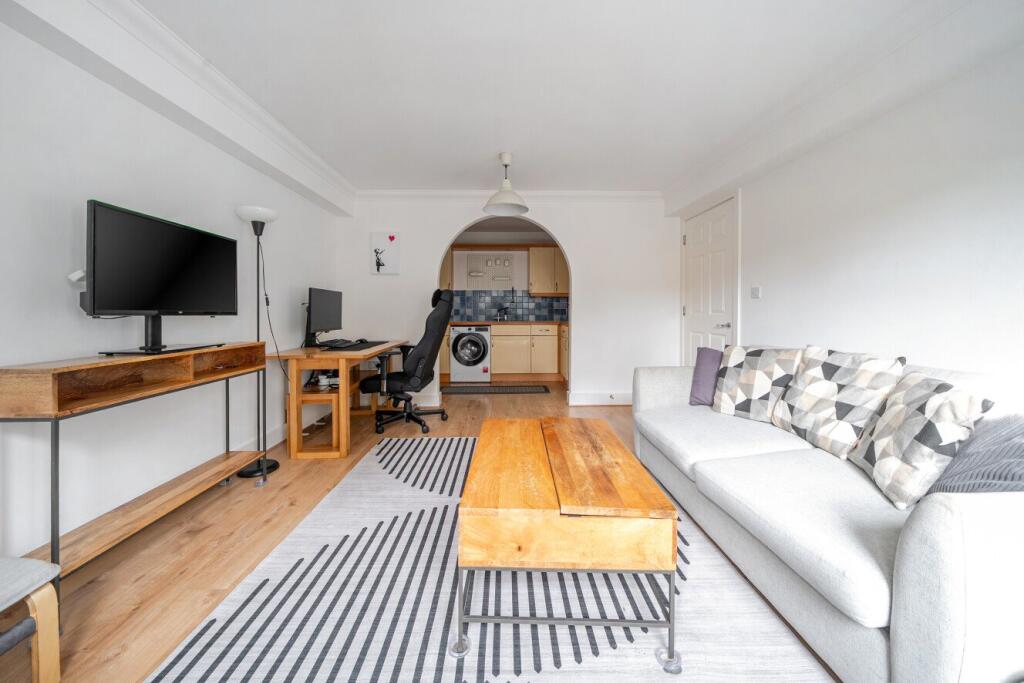 Apartment in London, Park Royal - View 2