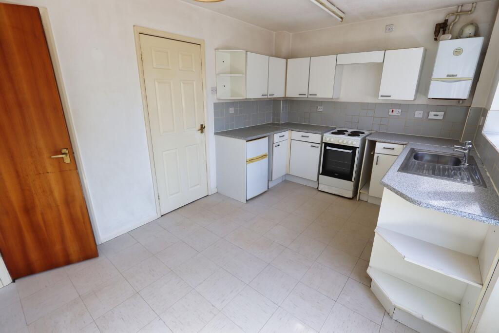 Viking Close, Kettering, NN16 - View 3