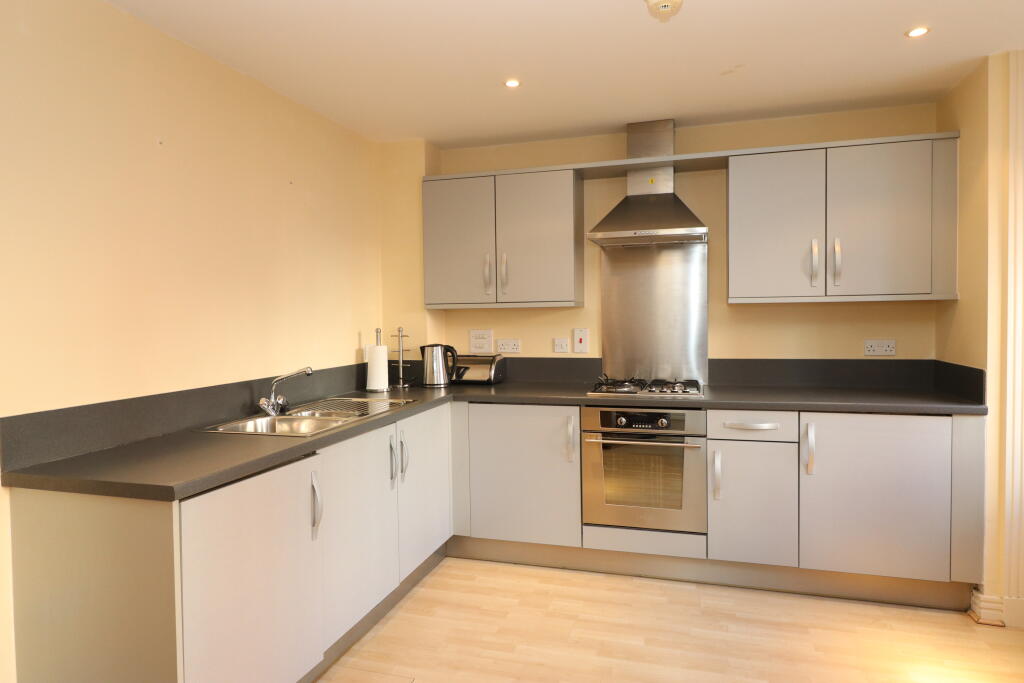 Apartment in Birmingham, West Midlands - View 2