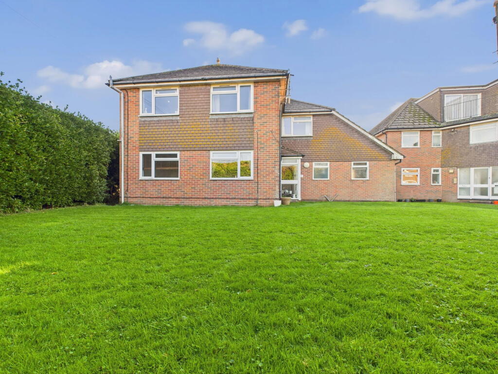 1-bed flat on 443 Brighton Road, Lancing, BN15 8LB, £195,000