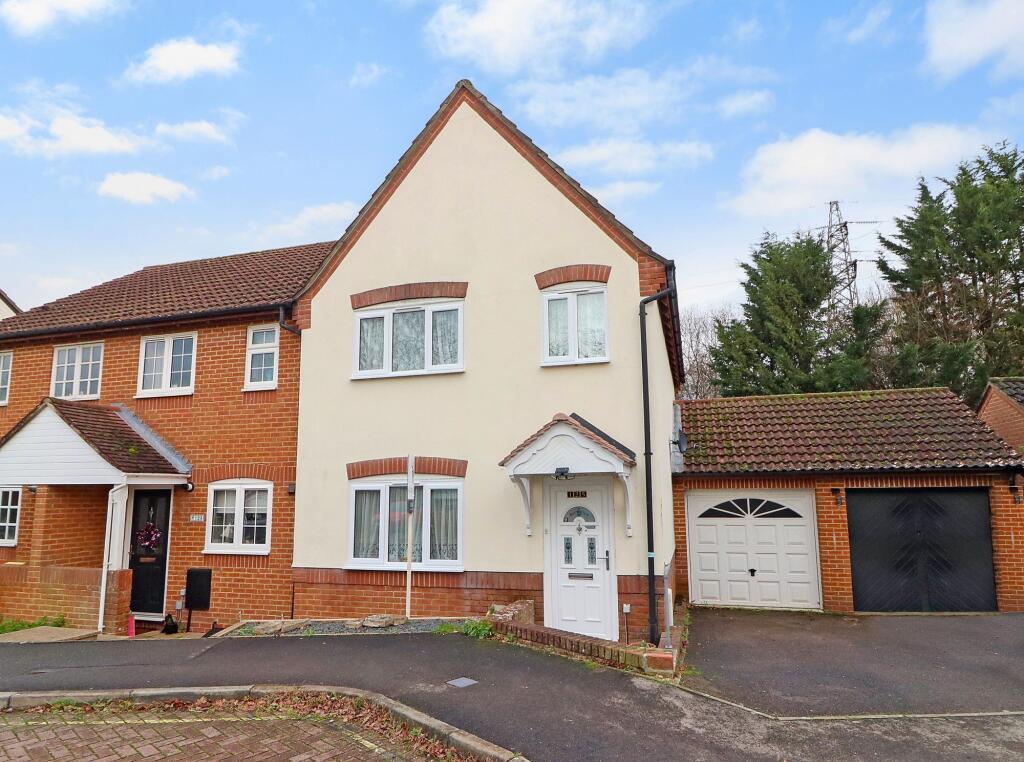 3-bed terraced on Cheltenham Gardens, Hedge End, SO30, £310,000