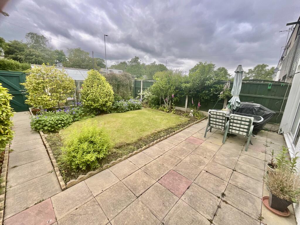 Centurion Row, Runcorn, WA7 photo 2