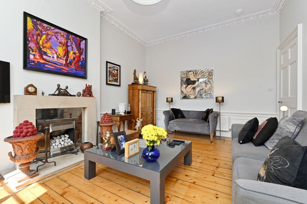 Apartment in Edinburgh, Leith Central - View 3