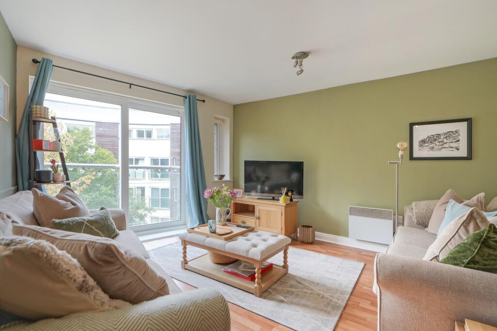Apartment in Sheffield, South Yorkshire - View 2