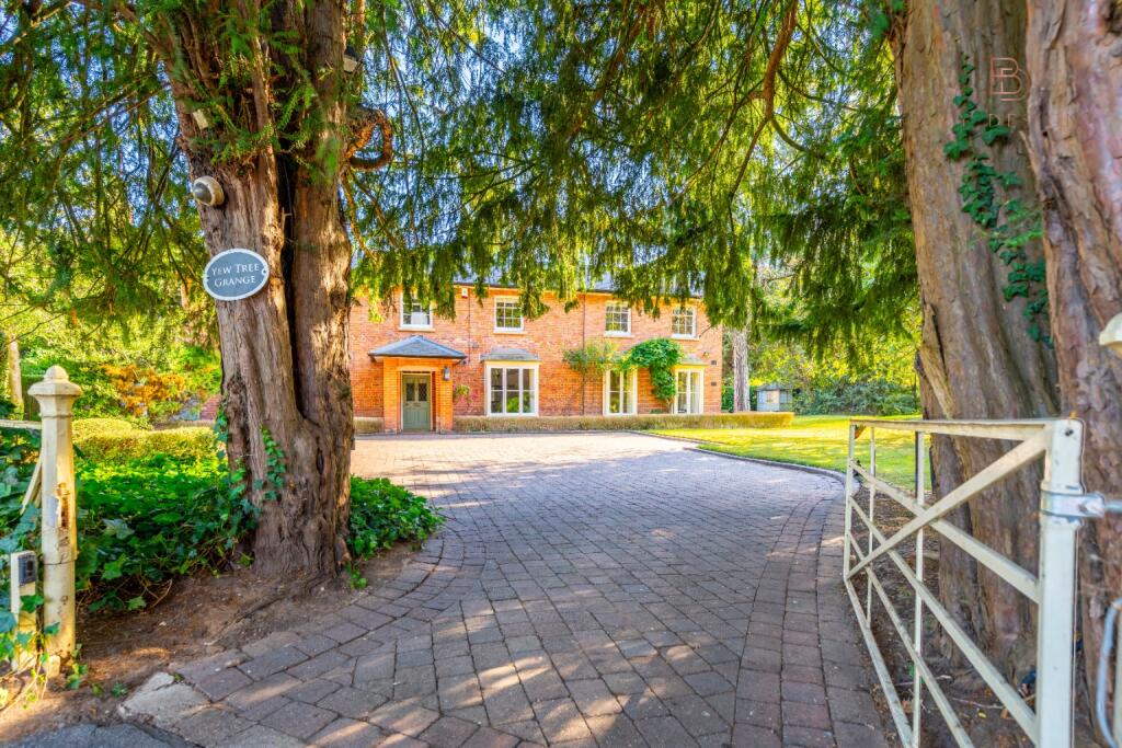 5-bed detached on Yew Tree Grange,  Nottinghamshire NG11, £1,100,000
