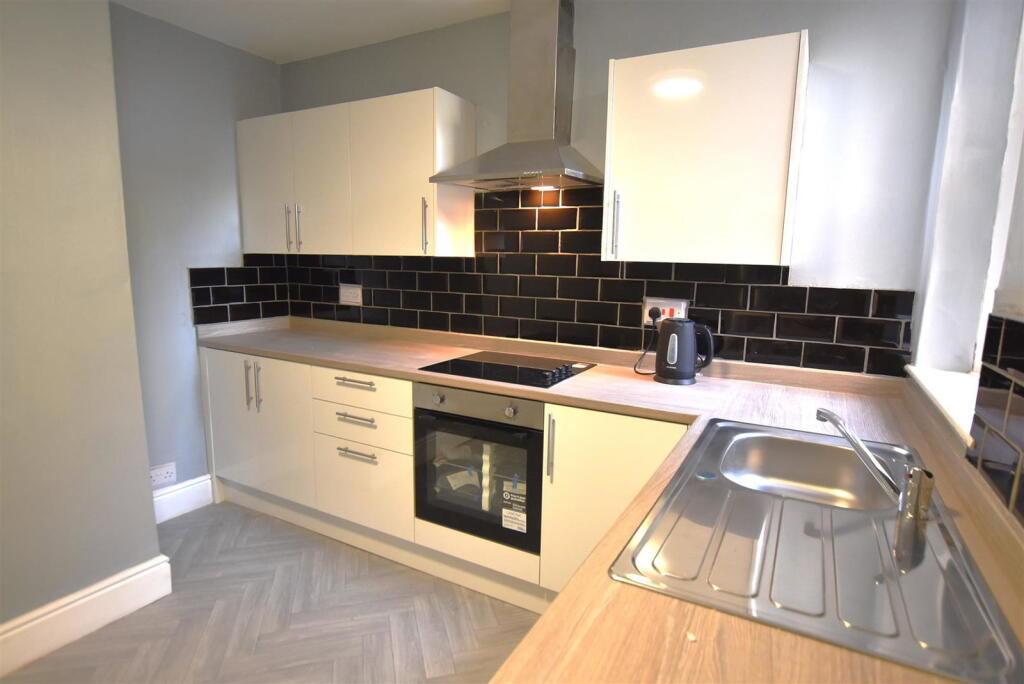 Oaklands, Devonshire Place - View 4
