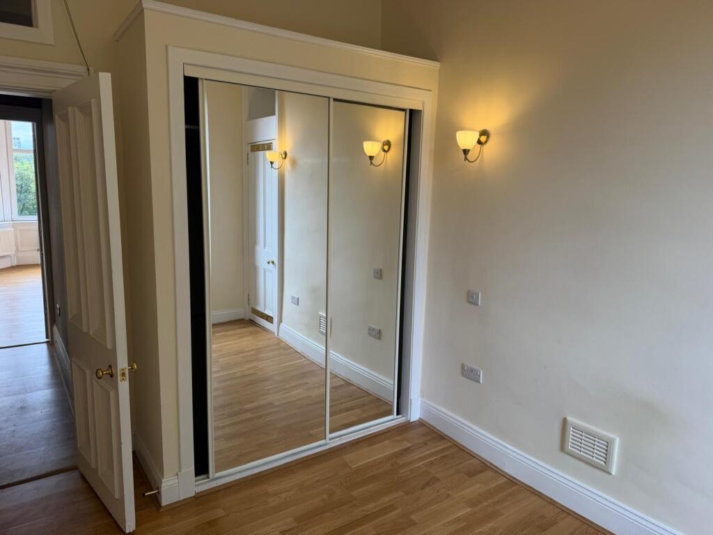 Apartment in Glasgow - View 3