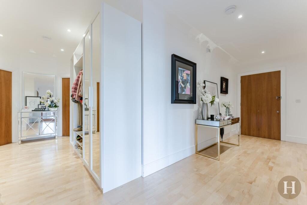 Apartment in Birmingham - More