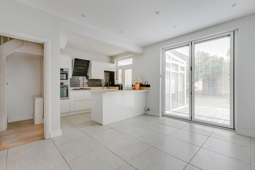 Hawkesfield Road, London, SE23 2TL photo 4