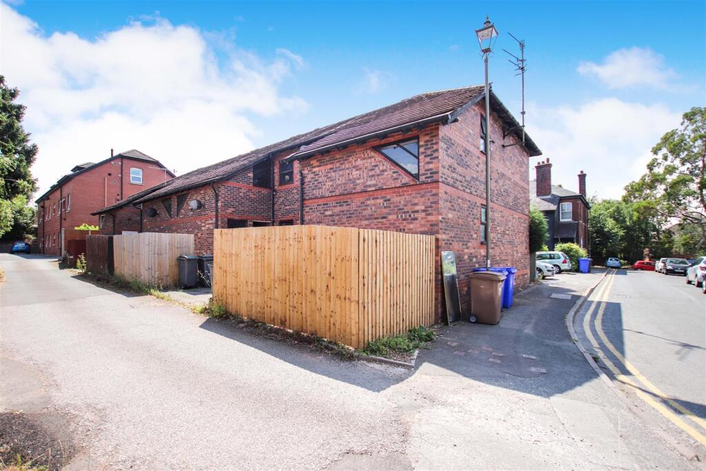 Main image of property: Simonburn Avenue, Penkhull,Stoke On Trent