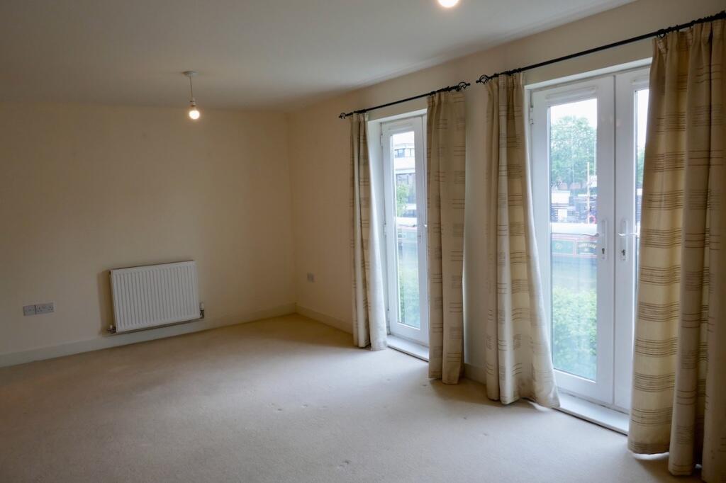 Apartment in Staverton - View 5