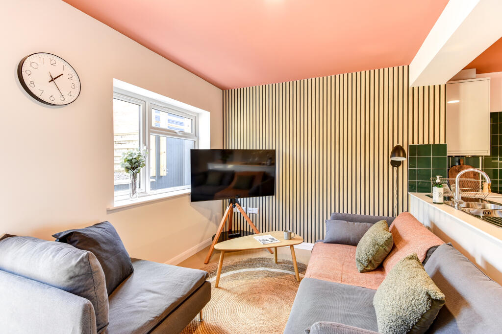1 bedroom house share for rent